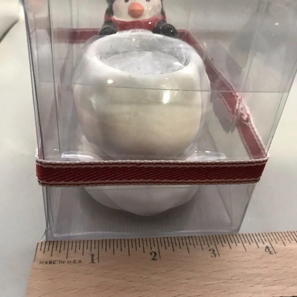Hallmark Penguin Tea Light Candle Holder‎ Ceramic Christmas Decor 4x6in